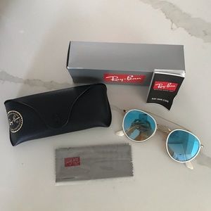 Ray ban 51mm blue mirror sunnies!